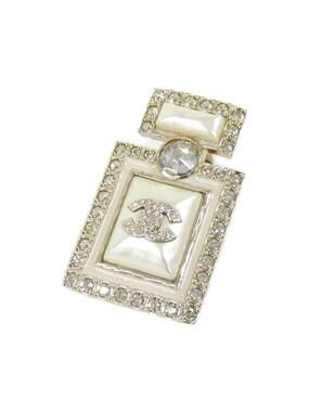 Chanel Pin Brooch Crystal Gold White #250102C97B